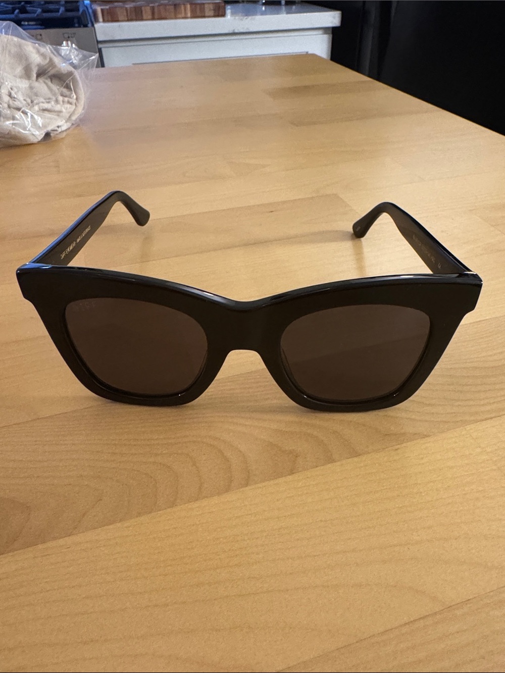 Diff Eyewear - Women's Black Square Sunglasses
